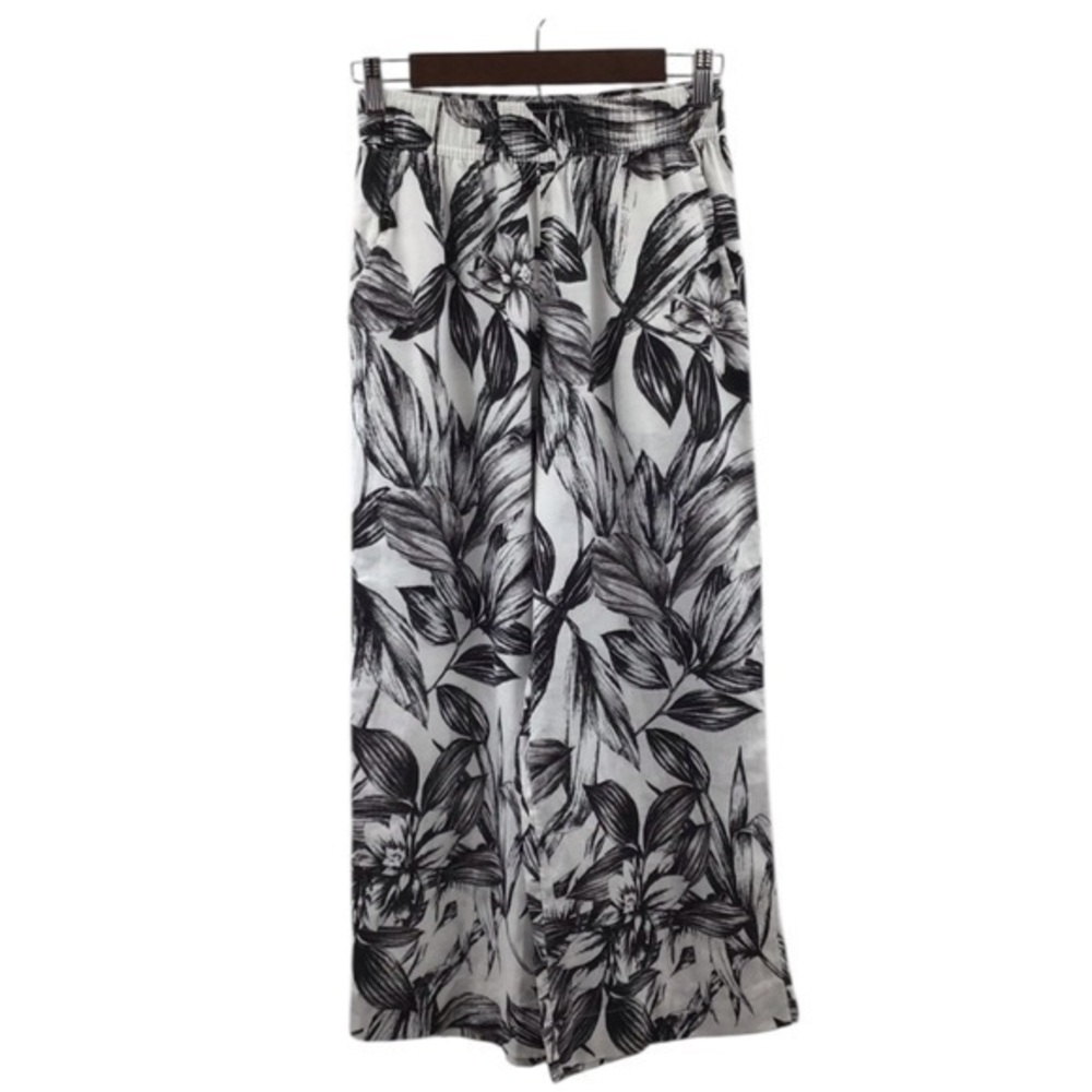 C&C California Monochrome Linen Pants